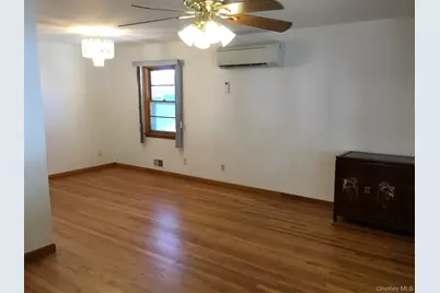 198 Clermont Pl, New York, NY 10314 - Photo 9
