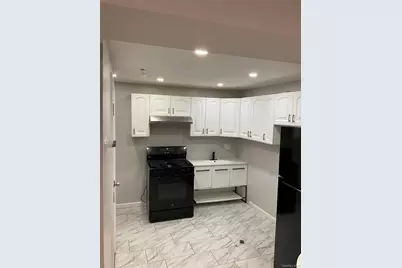 198 Clermont Pl, New York, NY 10314 - Photo 13