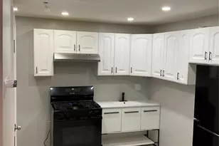 198 Clermont Pl, New York, NY 10314 - Photo 13
