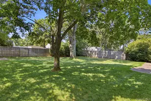 22 Berry Ln, Centereach, NY 11720 - Photo 19
