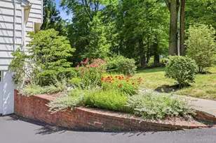 629 Scarborough Rd, Briarcliff Manor, NY 10510 - Photo 37