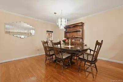 90 Knolls Drive, Stony Brook, NY 11790 - Photo 9