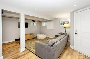 238 Birch Dr, Roslyn, NY 11576 - Photo 33