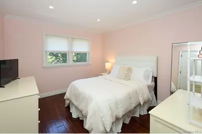 238 Birch Drive, Roslyn, NY 11576 - Photo 31