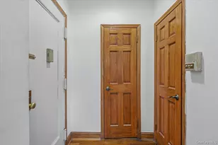 160-15 Powells Cove Blvd, Whitestone, NY 11357 - Photo 17