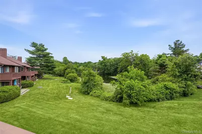 262 Old Farm Lane, Mohegan Lake, NY 10547 - Photo 25