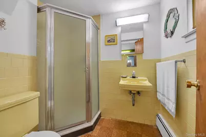 2961 Hewlett Avenue, Merrick, NY 11566 - Photo 15
