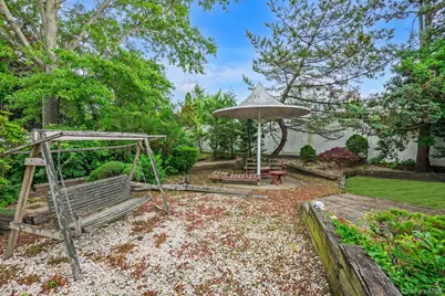 2961 Hewlett Avenue, Merrick, NY 11566 - Photo 19