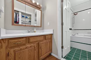 4 Shaker Ct, New Windsor, NY 12553 - Photo 29