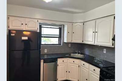 284 Sneden Place W #284, Spring Valley, NY 10977 - Photo 5