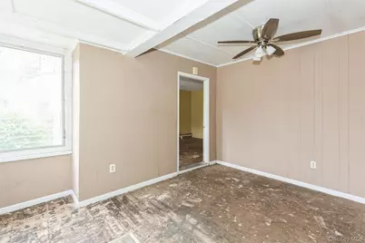 23 S Summit Avenue, Patchogue, NY 11772 - Photo 5