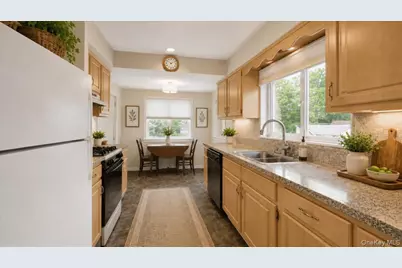 9 Howard Avenue, White Plains, NY 10606 - Photo 3