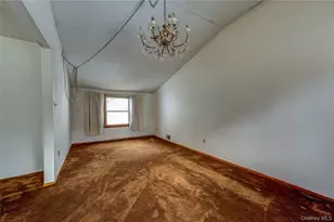 1614 N Gardiner Dr, Bay Shore, NY 11706 - Photo 13