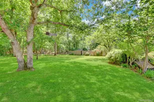 1304 Sycamore Ave, Bohemia, NY 11716 - Photo 25