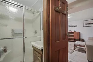18-77 Hart St, Ridgewood, NY 11385 - Photo 23