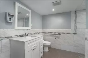 70 Massachusetts Ave, Bay Shore, NY 11706 - Photo 13