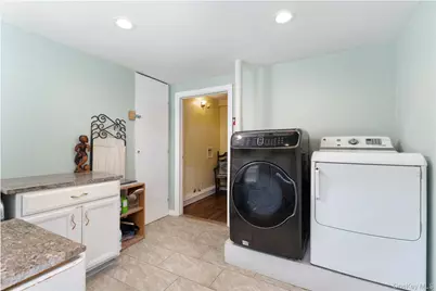 70 Massachusetts Avenue, Bay Shore, NY 11706 - Photo 21