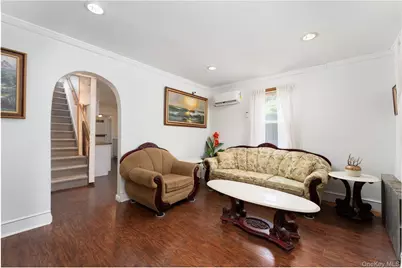 70 Massachusetts Avenue, Bay Shore, NY 11706 - Photo 11