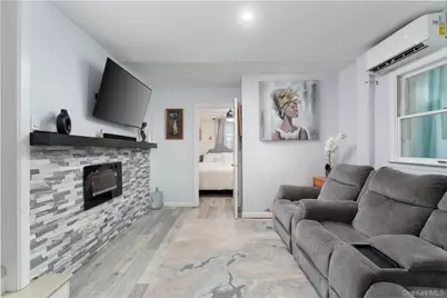 70 Massachusetts Avenue, Bay Shore, NY 11706 - Photo 9