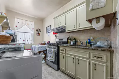 1804 Muliner Avenue, Bronx, NY 10462 - Photo 17