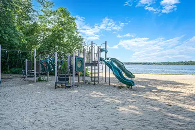 34 Weichers Street, Ronkonkoma, NY 11779 - Photo 27