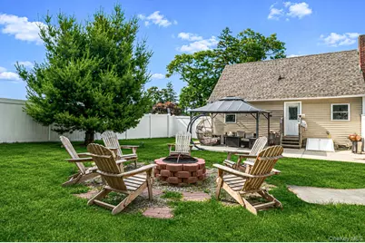 34 Weichers Street, Ronkonkoma, NY 11779 - Photo 7