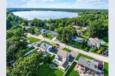 34 Weichers Street, Ronkonkoma, NY 11779 - Photo 25