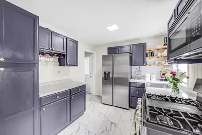 34 Weichers Street, Ronkonkoma, NY 11779 - Photo 11
