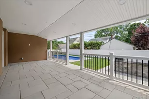 300 Demott Ave, Rockville Centre, NY 11570 - Photo 39
