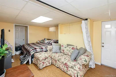 25A Reynolds Street #A, Huntington Station, NY 11746 - Photo 33
