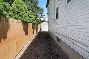 25A Reynolds St, Huntington Station, NY 11746 - Photo 45