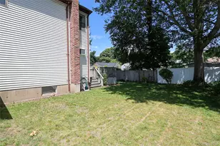 25A Reynolds St, Huntington Station, NY 11746 - Photo 39