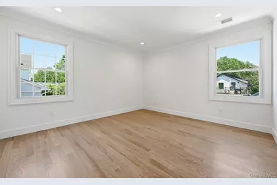 43 Highland Avenue, Port Washington, NY 11050 - Photo 29