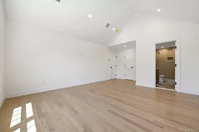 43 Highland Avenue, Port Washington, NY 11050 - Photo 21