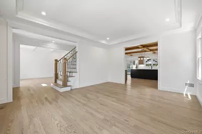 43 Highland Avenue, Port Washington, NY 11050 - Photo 5
