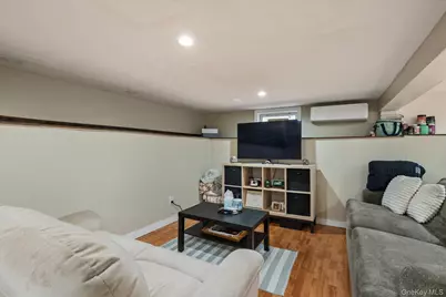 59 Lambert Avenue, Farmingdale, NY 11735 - Photo 17