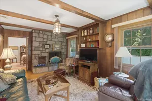 22 Stephens Ct, Hauppauge, NY 11788 - Photo 9