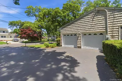 22 Stephens Court, Hauppauge, NY 11788 - Photo 3
