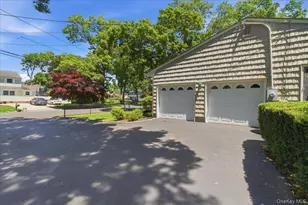 22 Stephens Ct, Hauppauge, NY 11788 - Photo 3