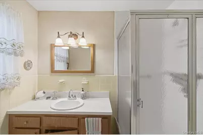 22 Stephens Court, Hauppauge, NY 11788 - Photo 19