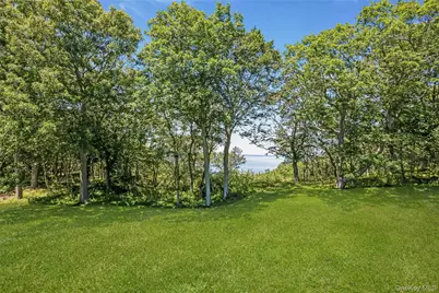 1302 Willow Pond Drive, Riverhead, NY 11901 - Photo 29