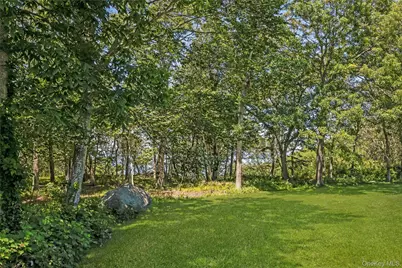 1302 Willow Pond Drive, Riverhead, NY 11901 - Photo 31