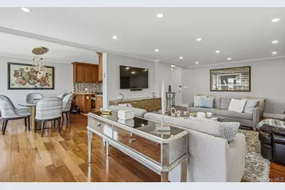 166-25 Powells Cove Boulevard #4M, Whitestone, NY 11357 - Photo 3