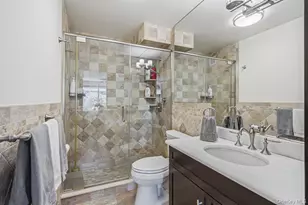 166-25 Powells Cove Blvd, Whitestone, NY 11357 - Photo 17