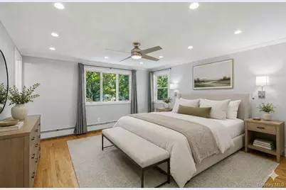 186 N Stratford, Roslyn Heights, NY 11577 - Photo 25