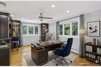 186 N Stratford, Roslyn Heights, NY 11577 - Photo 23
