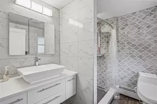 186 N Stratford, Roslyn Heights, NY 11577 - Photo 27