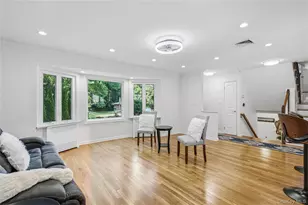 186 N Stratford, Roslyn Heights, NY 11577 - Photo 7