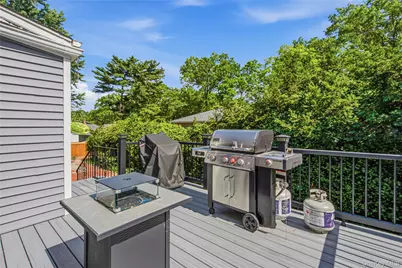 186 N Stratford, Roslyn Heights, NY 11577 - Photo 31