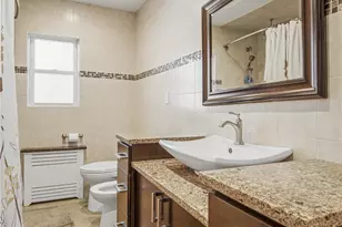 186 N Stratford, Roslyn Heights, NY 11577 - Photo 19